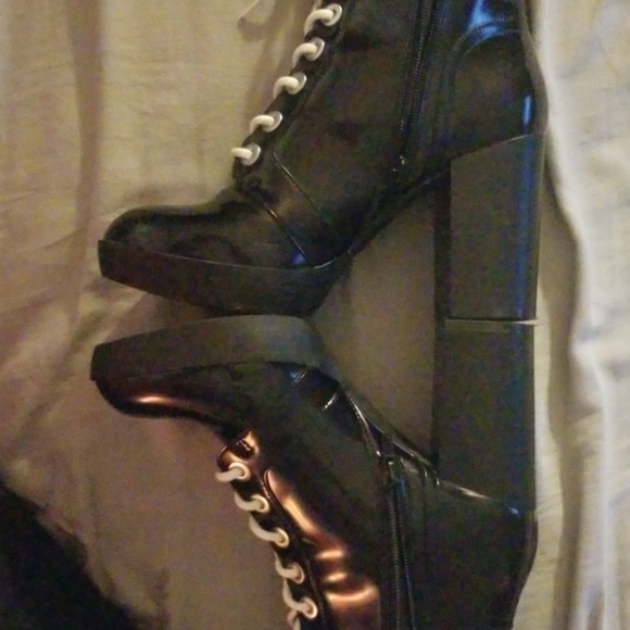 Forever 21 👢 - Picture 5 of 8